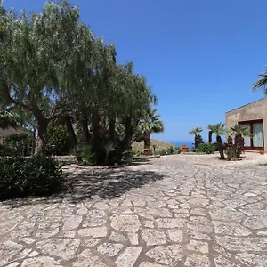 Un tipico baglio siciliano , San Vito Lo Capo Italia