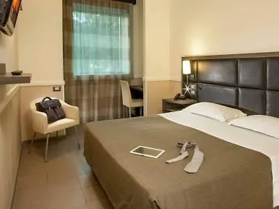 Hotel Artis Rome 4*,