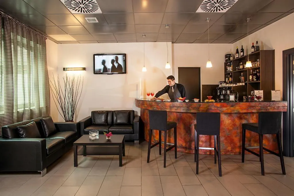 Hotel Artis Rome 4*,
