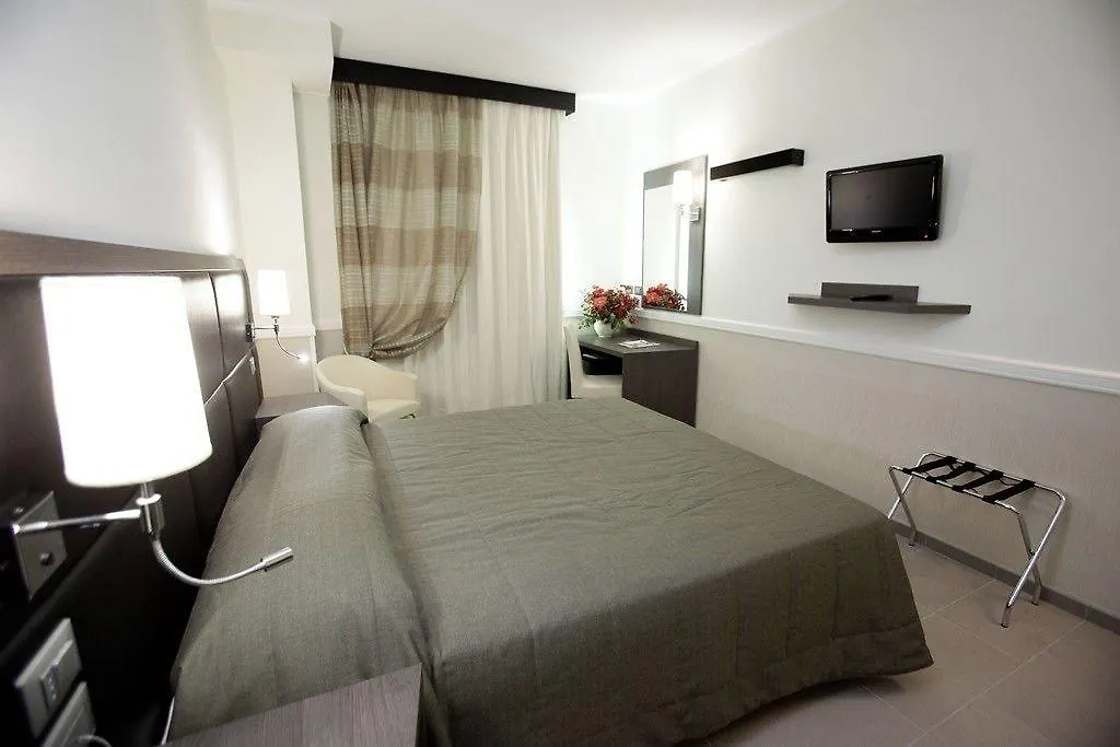 Hotel Artis Rome 4*,