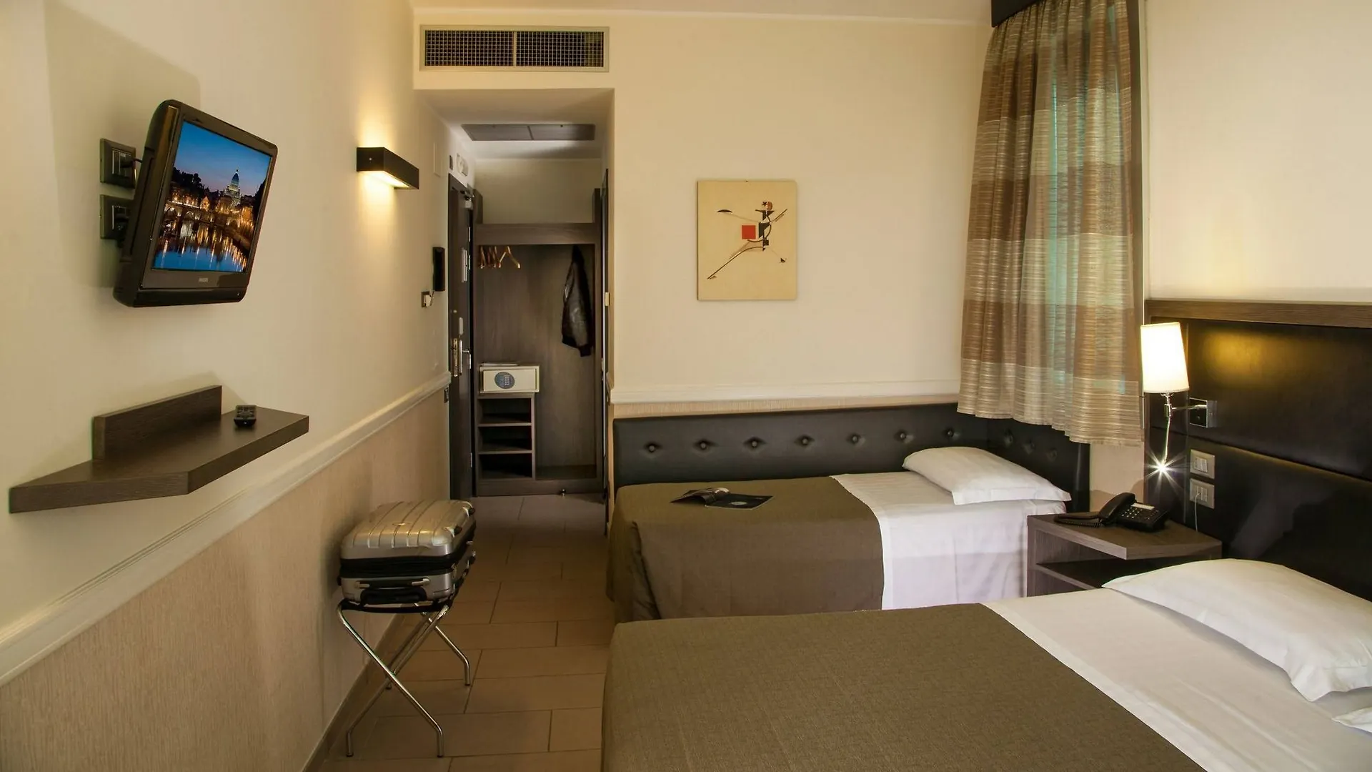 Hotel Artis Rom 4*,  Italien